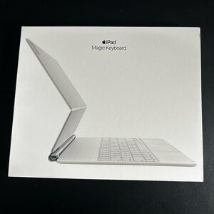 Apple Magic Keyboard for iPad Pro and iPad Air 12.9”